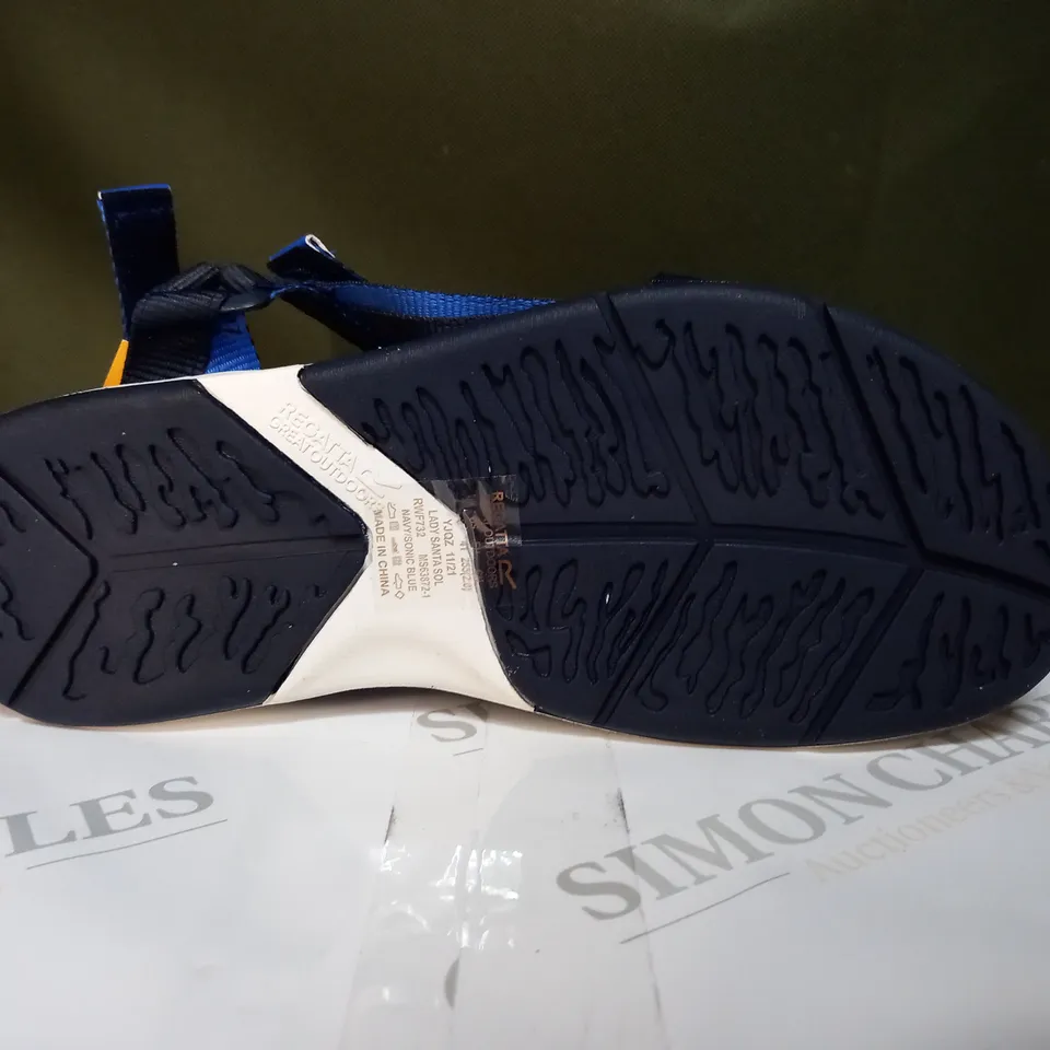 REGATTA LADY SANTA SOL SANDALS SIZE 7