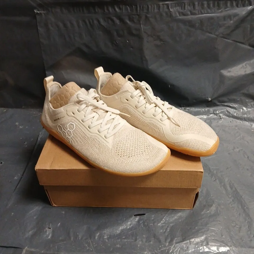 VIVOBAREFOOT BEIGE KNIT SNEAKERS WITH GUM SOLE EU 37