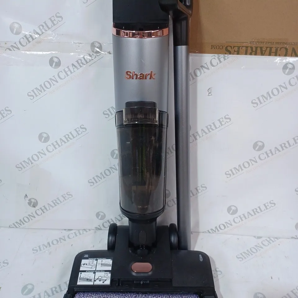 BOXED SHARK HYDROVAC HARD FLOOR WET & DRY CORDLESS CLEANER WD210UK