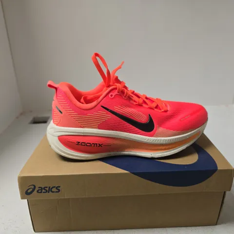 NIKE ZOOMX TRAINERS UK 6 BOXED
