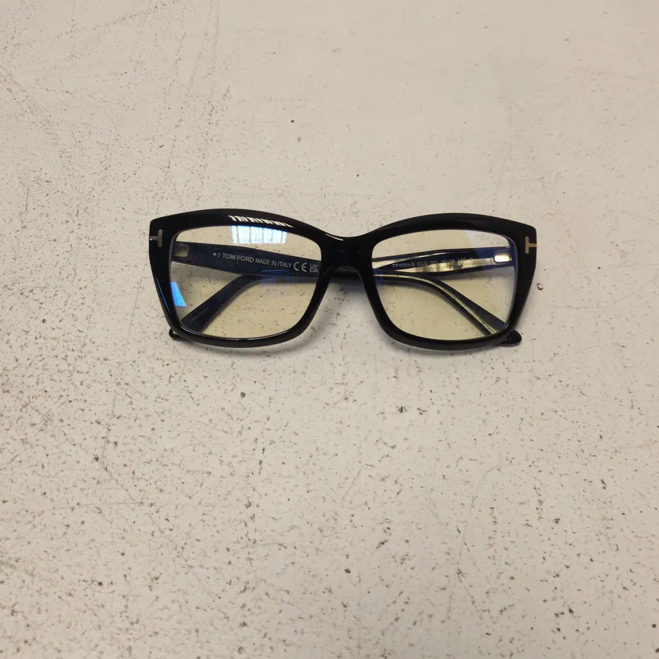 TOM FORD EYEGLASSES – BLACK RECTANGULAR FRAMES – MADE IN ITALY