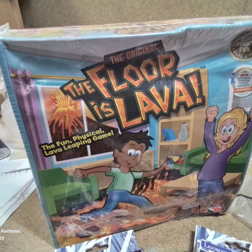 BOX CONTAINING APPROXIMATELY 10 TOYS AND OTHER ITEMS TO INCLUDE: CURTAINS, X2 FROZEN WATCHES, THE FLOOR IS LAVA GAME,DRESS UP SETS ETC.