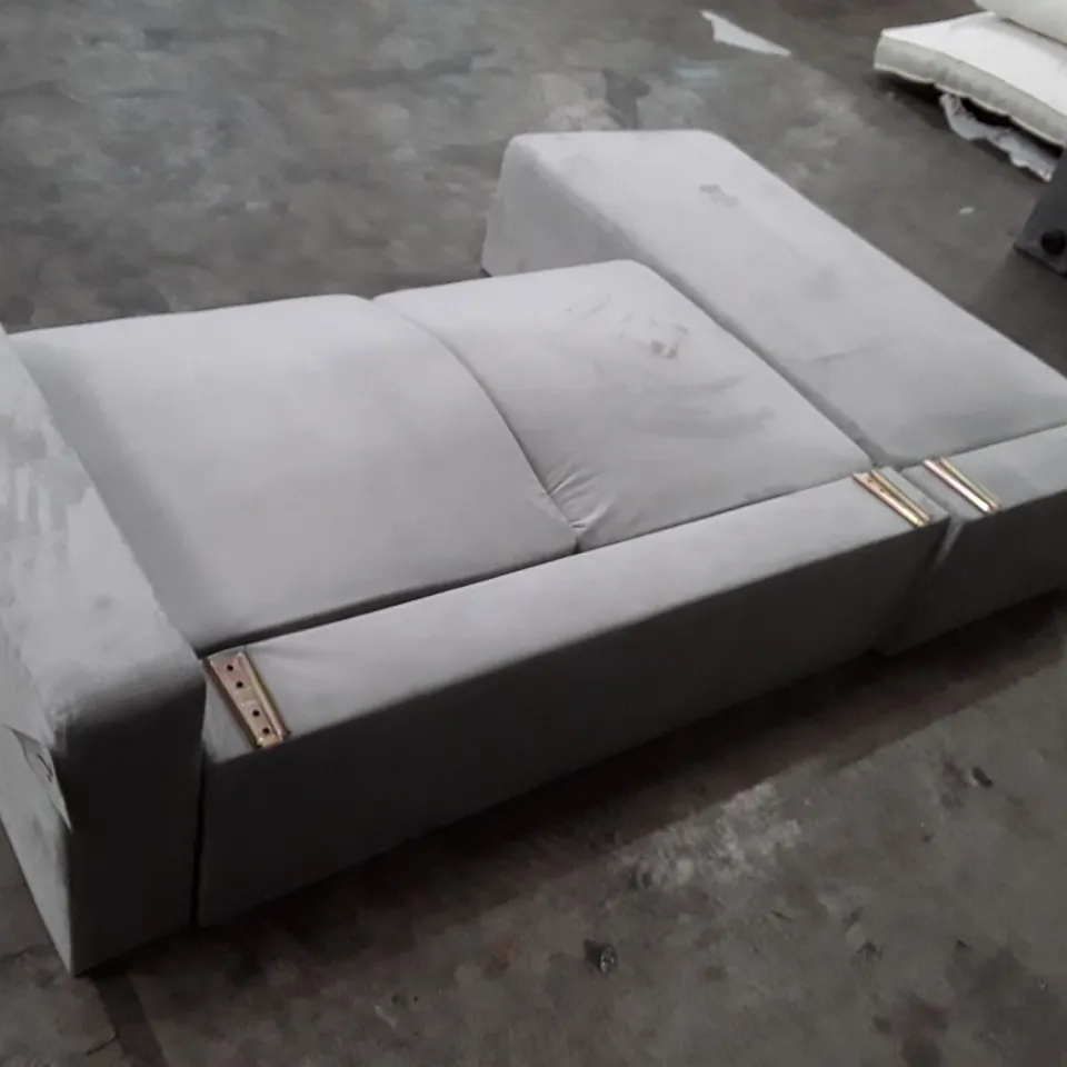QUALITY DESIGNER MITZI 2-PIECE VELVET SORNER SOFA - LIGHT GREY VELVET (INCOMPLETE)