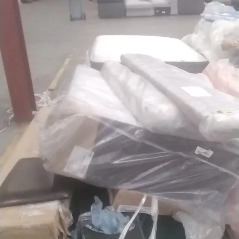 PALLET OF ASSORTED BEDROOM FURNITURE
