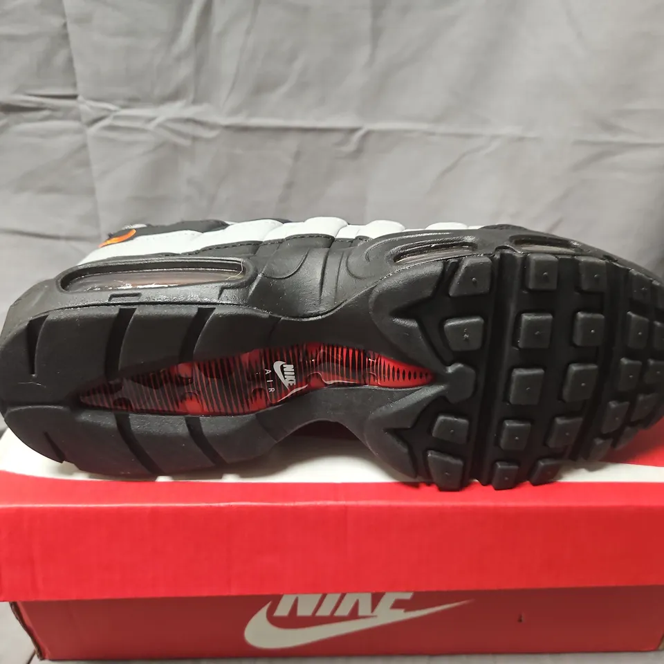 BOXED NIKE AIR MAX 95 TT TRAINERS – UK 7 – BLACK/GRAY/WHITE WITH ORANGE SWOOSH