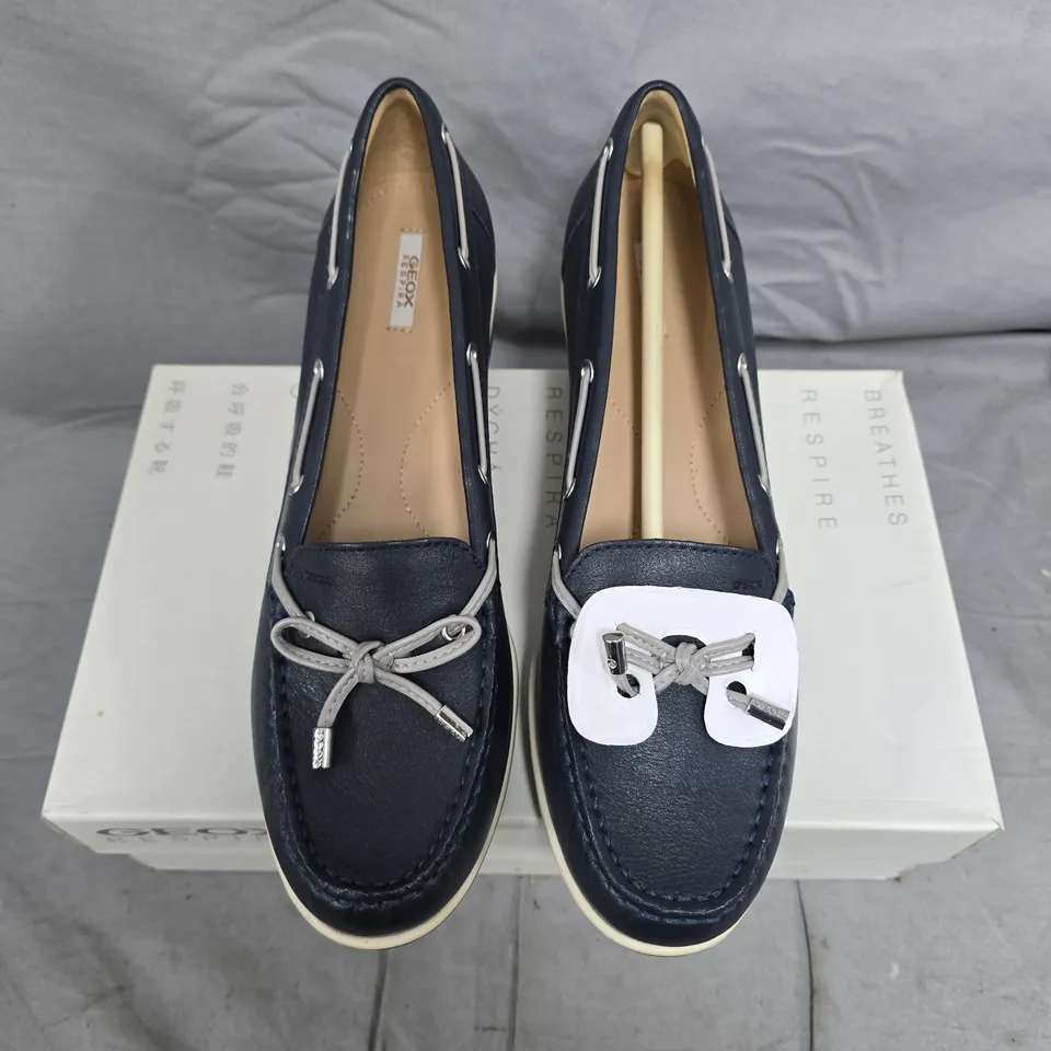 GEOX RESPIRA NAVY LEATHER LOAFERS – MEN'S MOCCASIN STYLE SHOES (EU 41) 