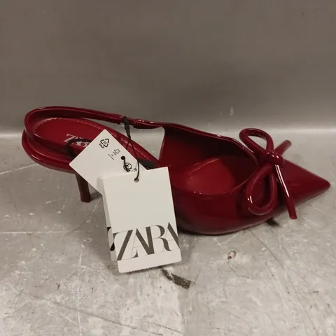 PAIR OF ZARA SLIP ON HEEL SHOES IN RED - 3