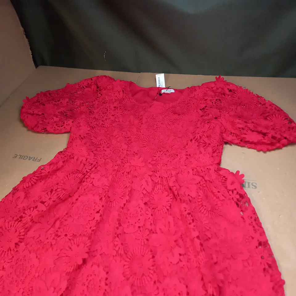 DESIGNER PLUS SIZE LACE PUFF SLEEVE MIDI DRESS SIZE 18