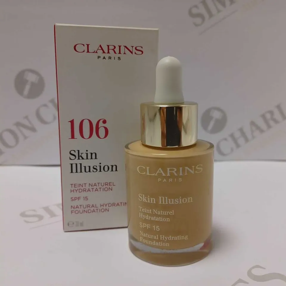 CLARINS SKIN ILLUSION NATURAL HYDRATING FOUNDATION 30ML - #106 VANILLA 
