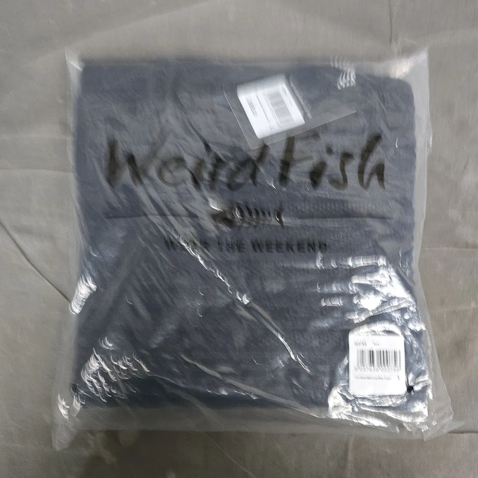 BAGGED WEIRD FISH FAHRI MIXED STITCH CREW NECK JUMPER IN NAVY - LARGE