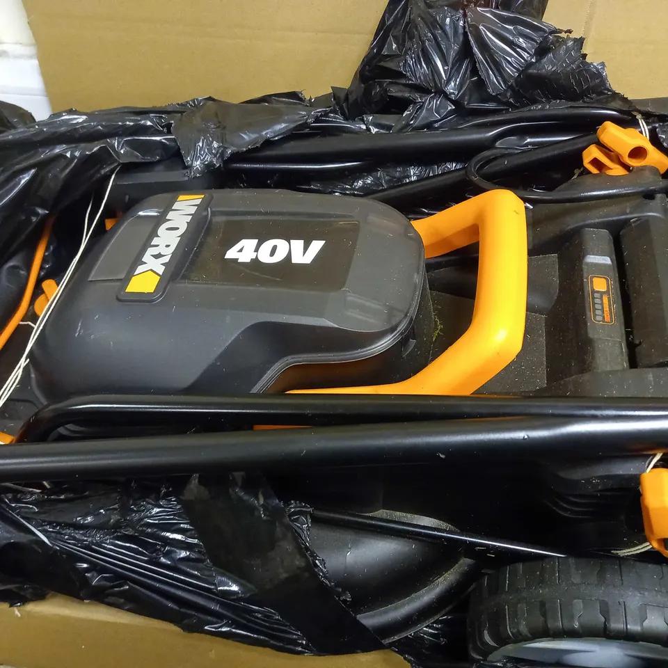 WORX 34CM CORDLESS LAWNMOWER