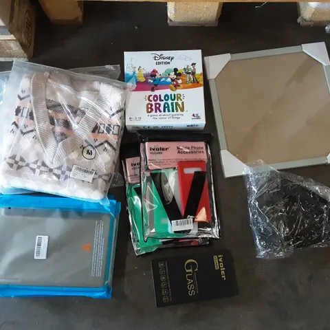 PALLET OF ASSORTED HOMEWARE ITEMS TO INCLUDE CLOTHES, TABLET CASES, COCOMELON BIRTHDAY DECOR ETC