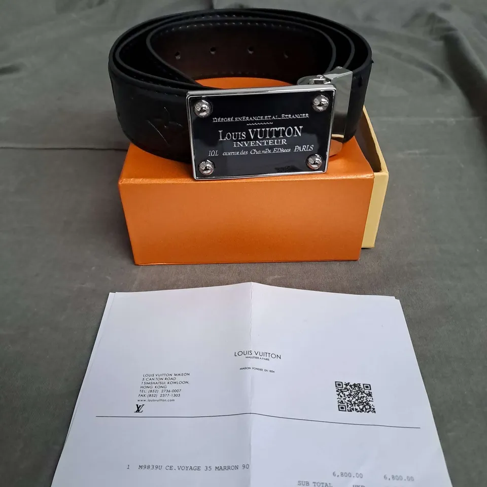 BOXED LOUIS VUTTON BELT IN BLACK 44/110