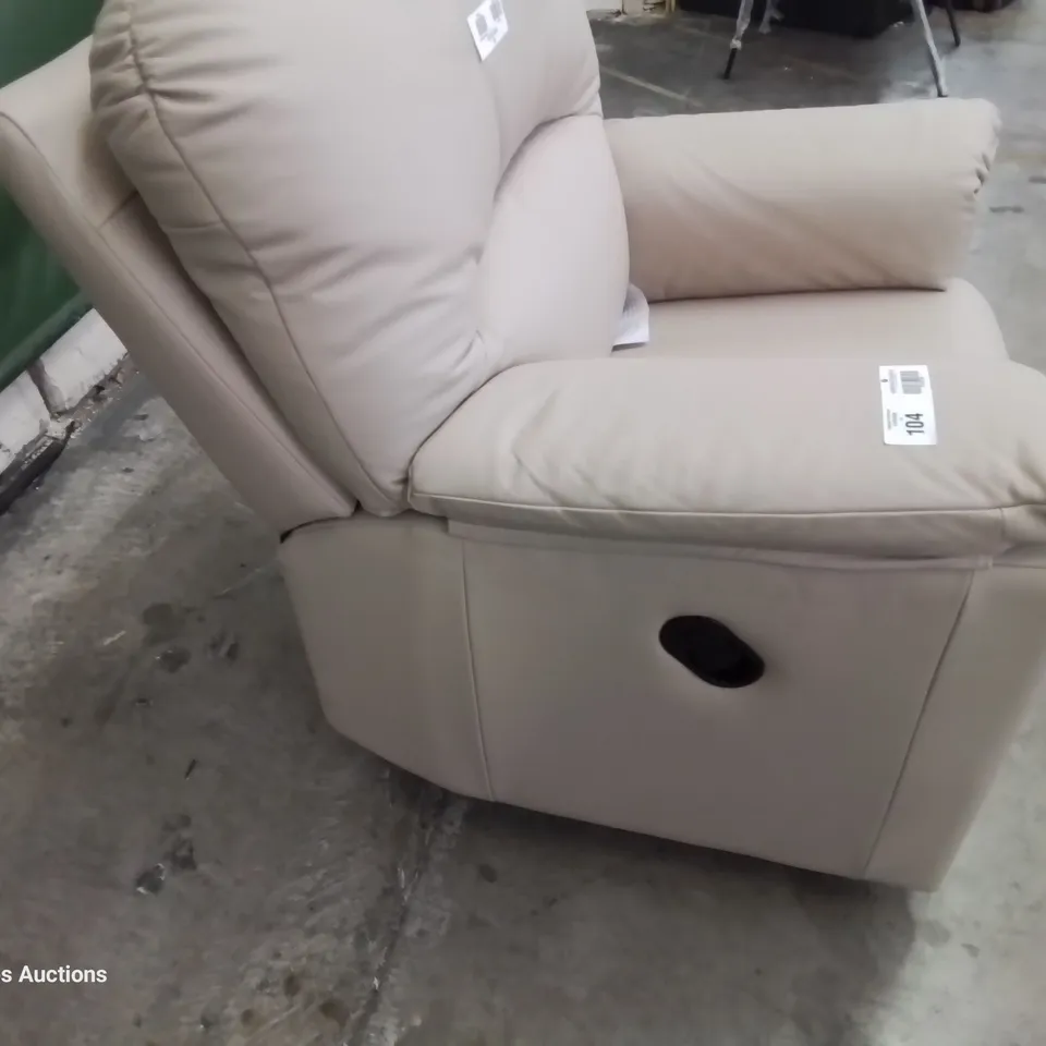 QUALITY BRITISH DESIGNER & MANUFACTURED G PLAN CHLOE SMALL MANUAL RECLINING EASY CHAIR CAMBRIDGE PLASTER LEATHER 