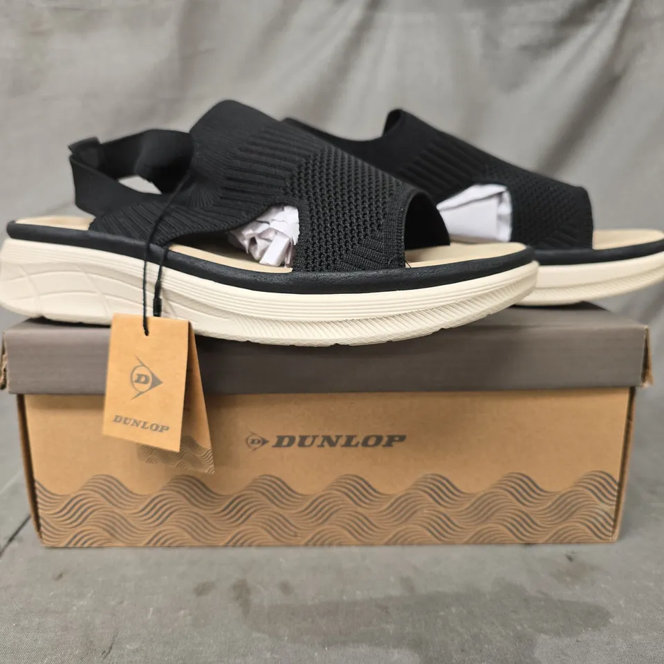 BOXED PAIR OF DUNLOP OPEN TOE SANDALS IN BLACK SIZE EU 39