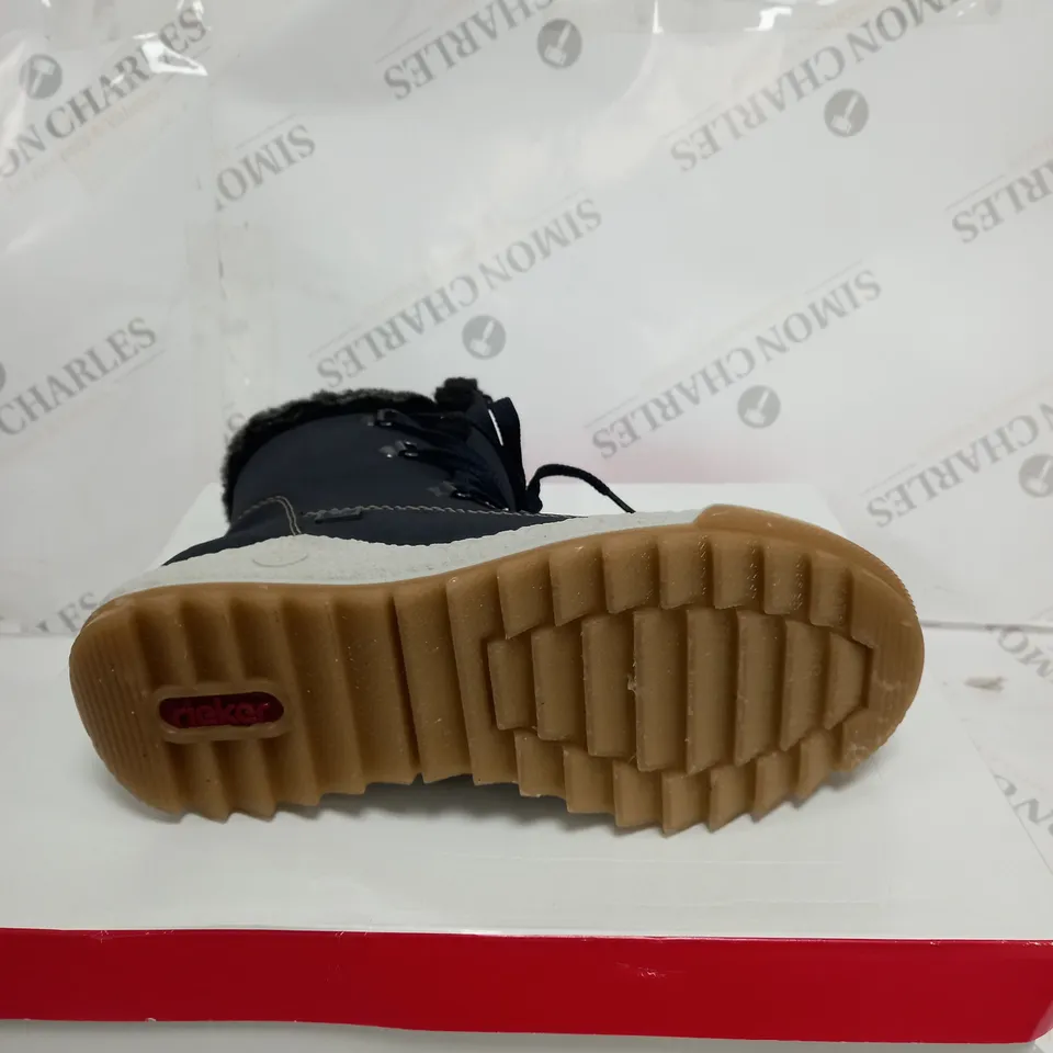 BOXED PAIR OF RIEKER WARM HIKING BOOTS, NAVY - SIZE 6 