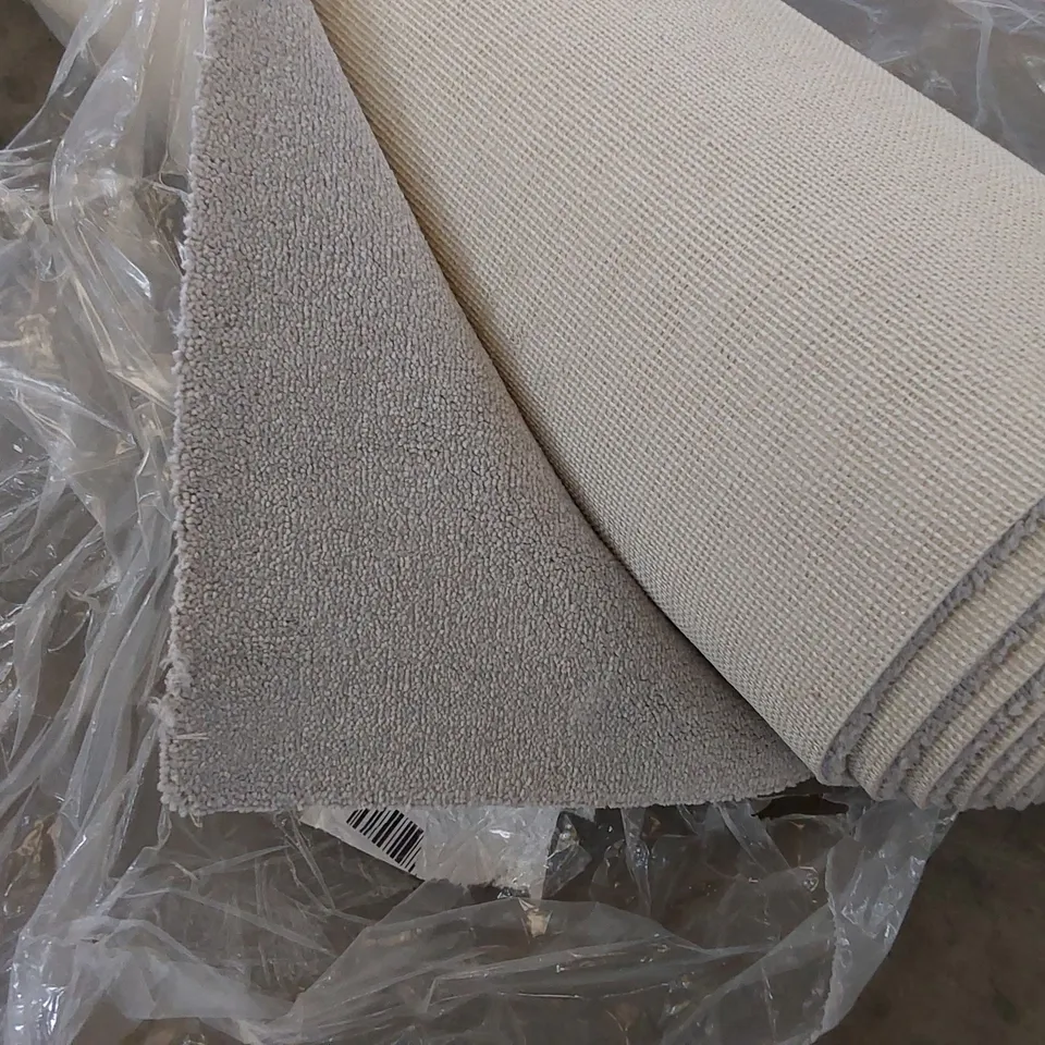 ROLL OF QUALITY EC HEARTLAND FRANKLEY CARPET // SIZE: APPROXIMATELY 4 X 3.5m