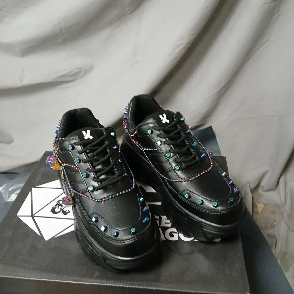 KOI DUNGEONS AND DRAGONS DICE MYSTIC CHARM TRAINERS RAINBOW BOXED SIZE 4