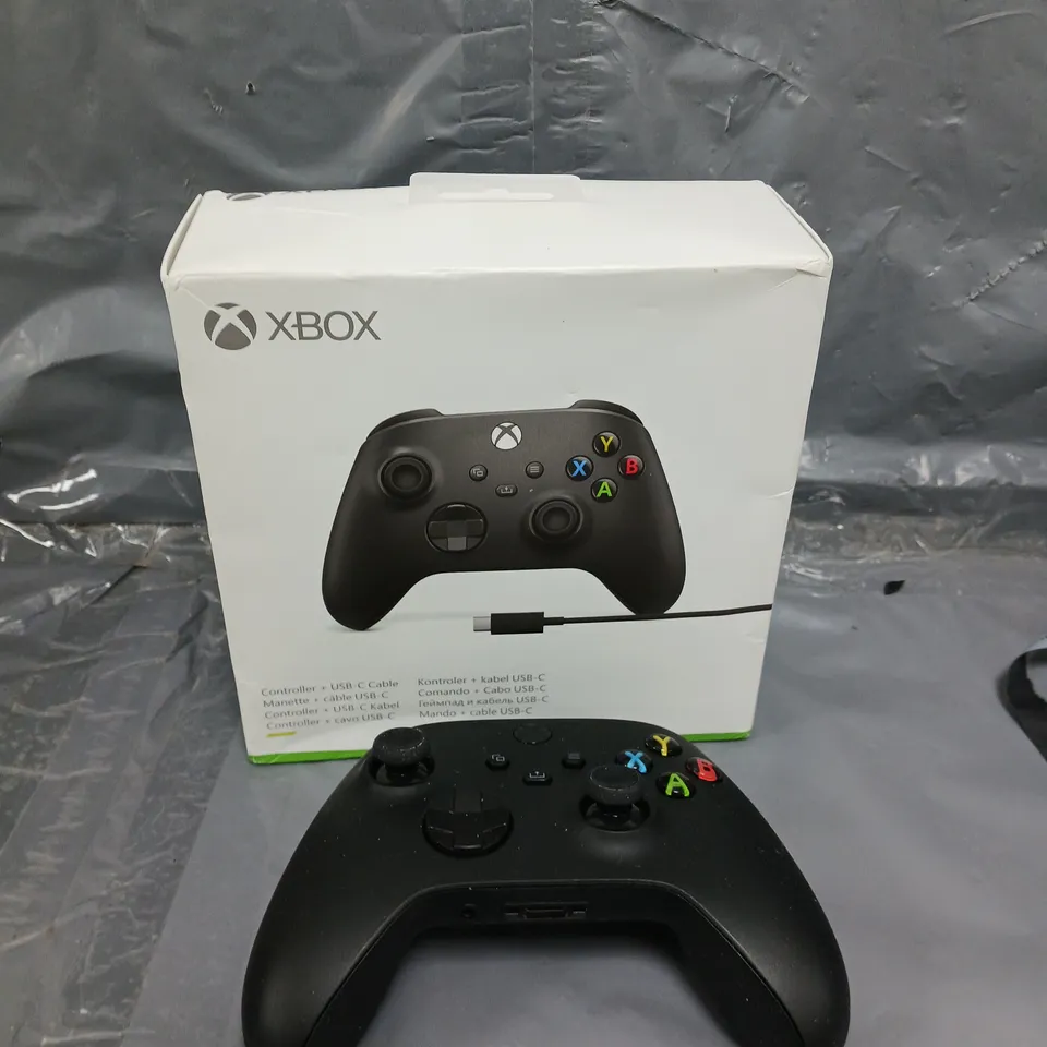 XBOX WIRELESS CONTROLLER WITH USB-C CABLE - CARBON BLACK RRP £49.99