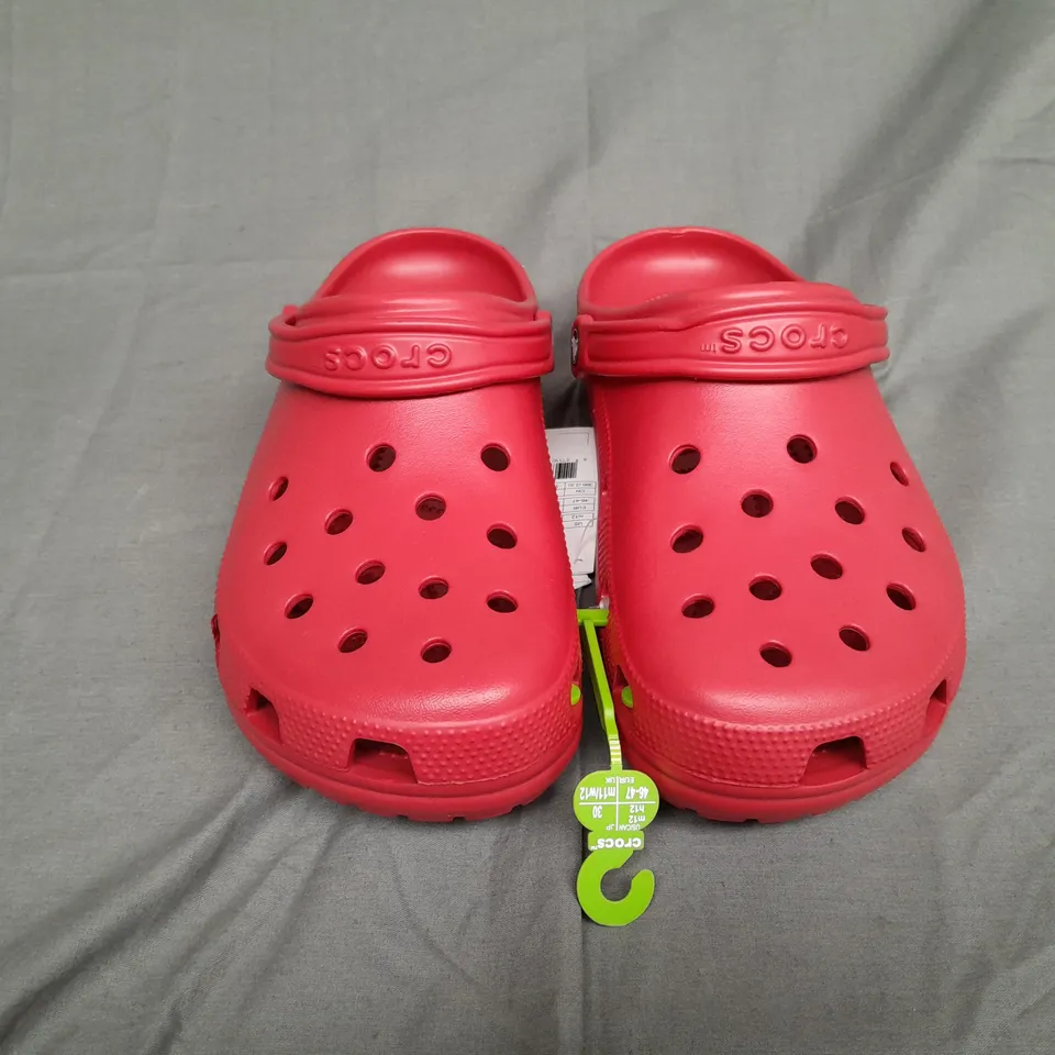 UNBOXED PAIR OF CLASSIC CROCS PEPPER UK M11/W12