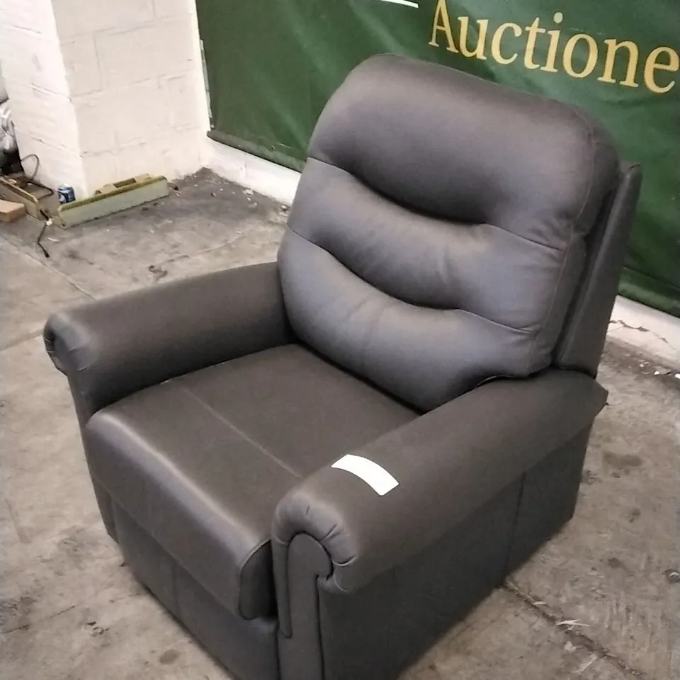 QUALITY BRITISH DESIGNED & MANUFACTURED G PLAN HOLMES SMALL ARMCHAIR CAMBRIDGE SLATE LEATHER