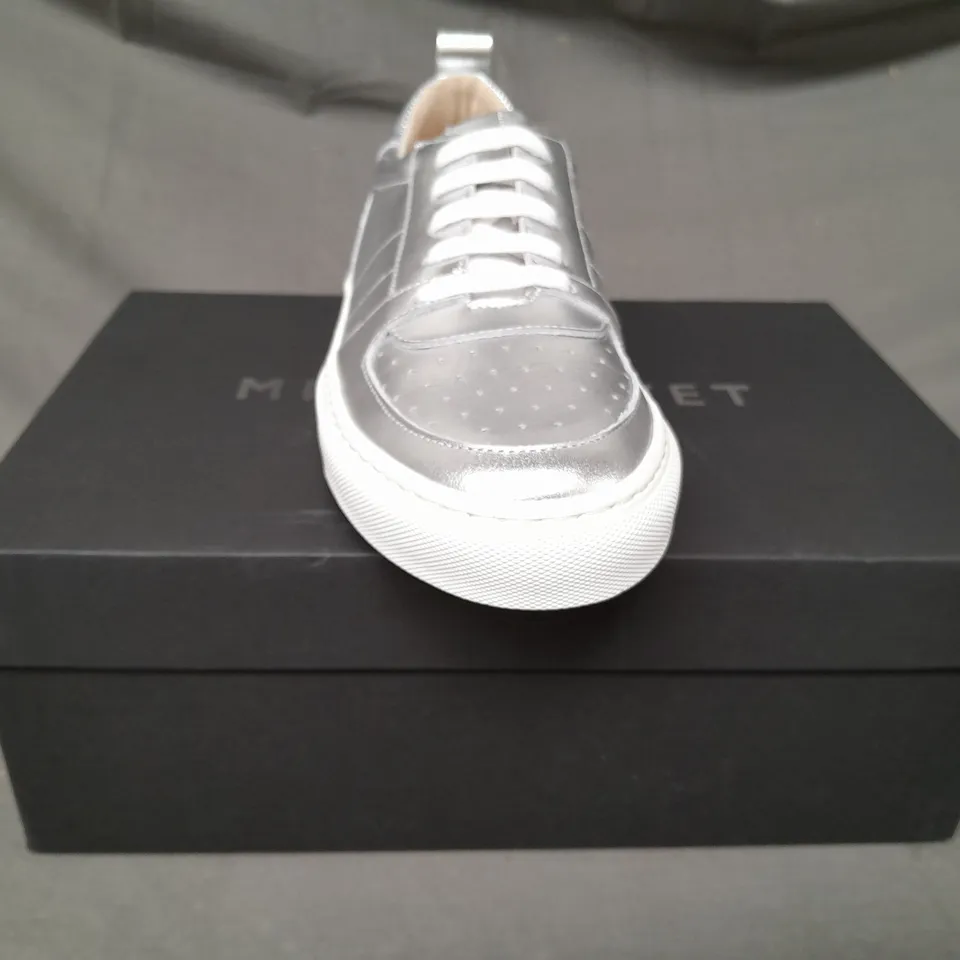 BOXED PAIR OF MINT VELVET LEANNA RETRO TRAINERS IN METALLIC SILVER UK SIZE 4