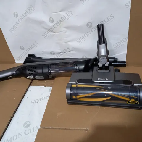SHARK 2-IN-1 VACUUM