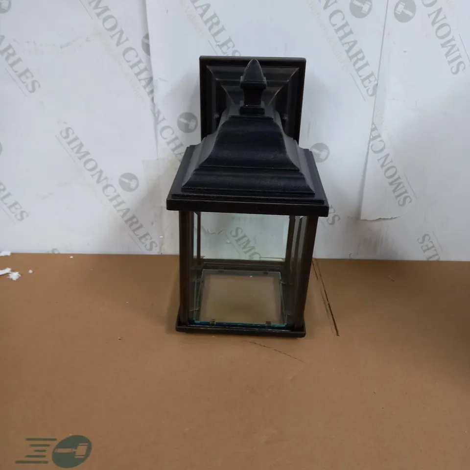 DOYLE 1LT IP44 WALL BRACKET