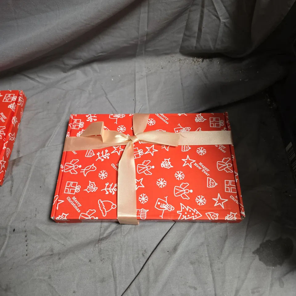 2 X CADBURY CHRISTMAS ASSORTED CHOCOLATE GIFT BOX – CADBURY BARS INCLUDING FLAKE, CRUNCHIE, WISPA, TWIRL, DOUBLE DECKER & DAIRY MILK