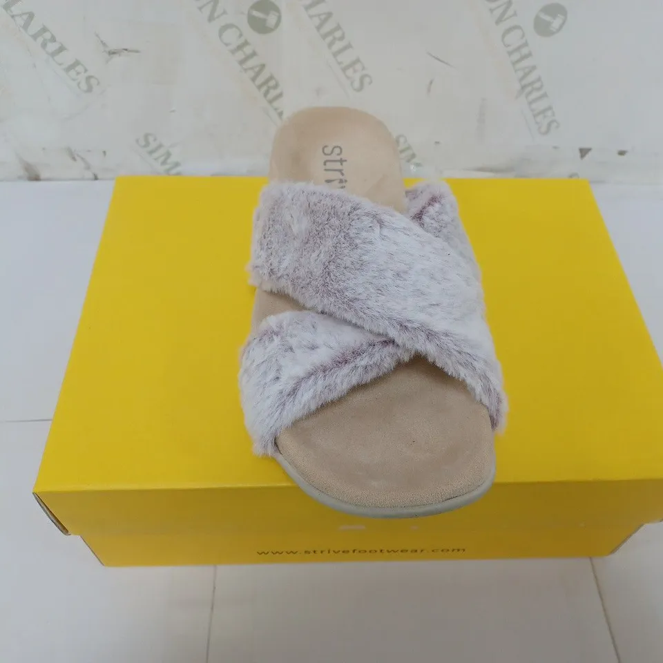 BOXED PAIR OF STRIVE SANDALS WITH LIGHT PURPLE FAUX FUR STRAPS SIZE UK 7 