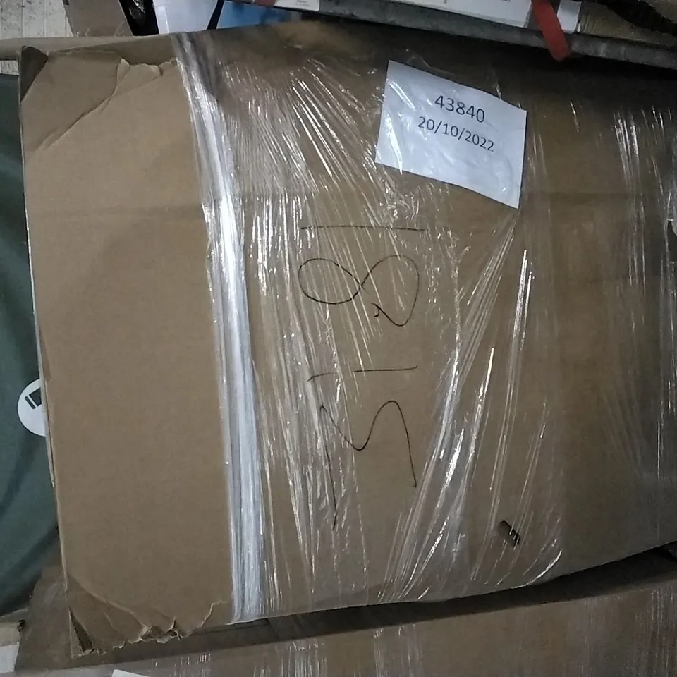 PALLET OF ASSORTED ITEMS INCLUDING REDCAMP CAMPING COT + PAD, ALPHA CAMP BIG BOY XL CHAIR, ROODO PLUS PET STROLLER, XGEAR HARD ARM PADDING CAMPING CHAIR