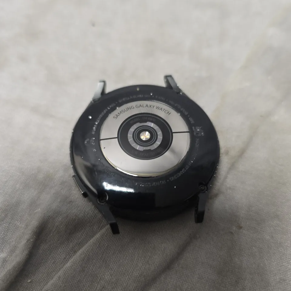 SAMSUNG GALAXY WATCH 4 (NO STRAP)