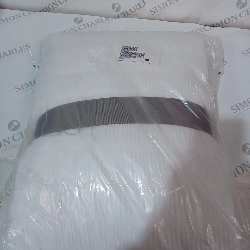 Supersoft by Cozee Home Textured Stripe 6 Piece Duvet Set white superking size
