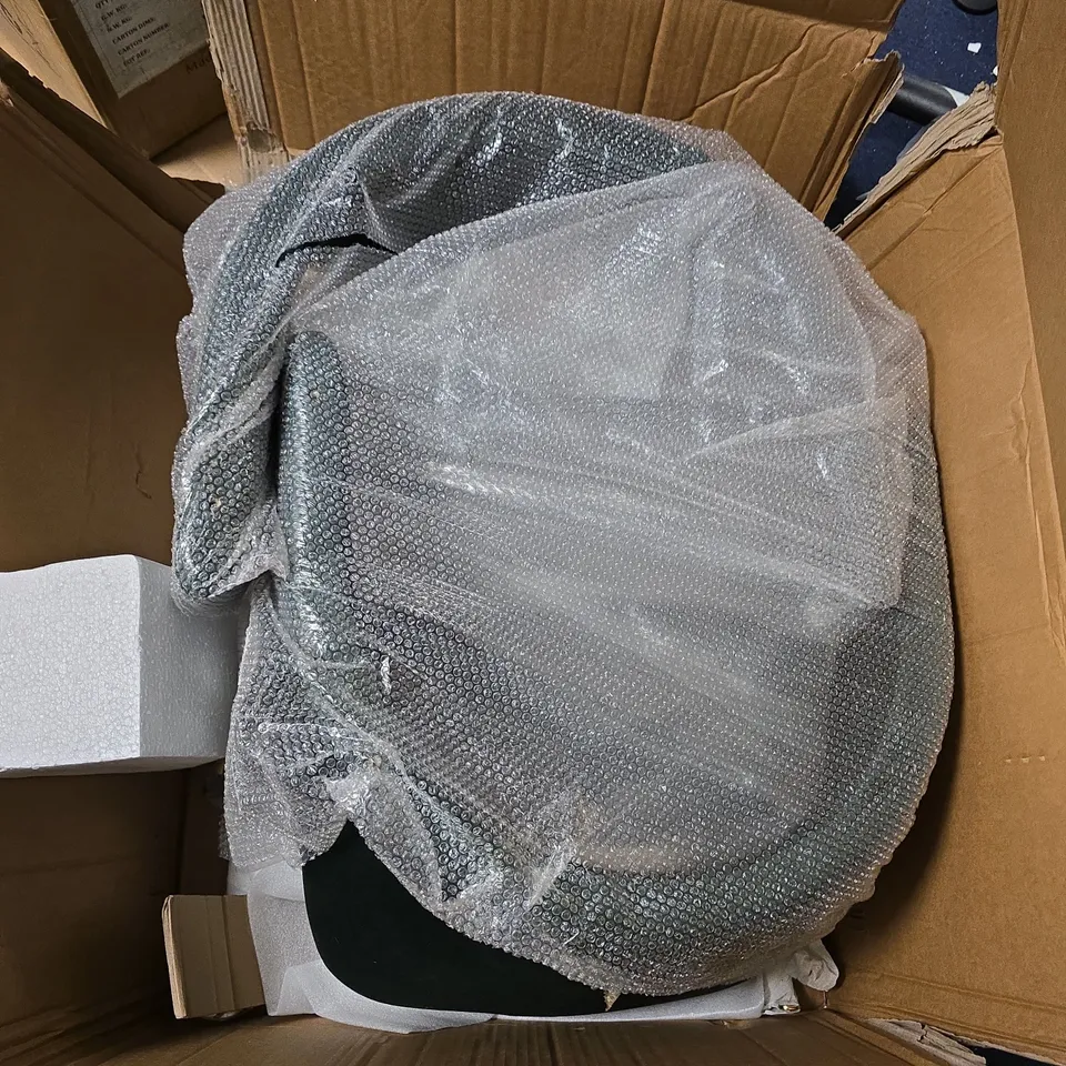 MODERN UPHOLSTERED ARMCHAIR – BOXED AND WRAPPED - EMERALD GREEN