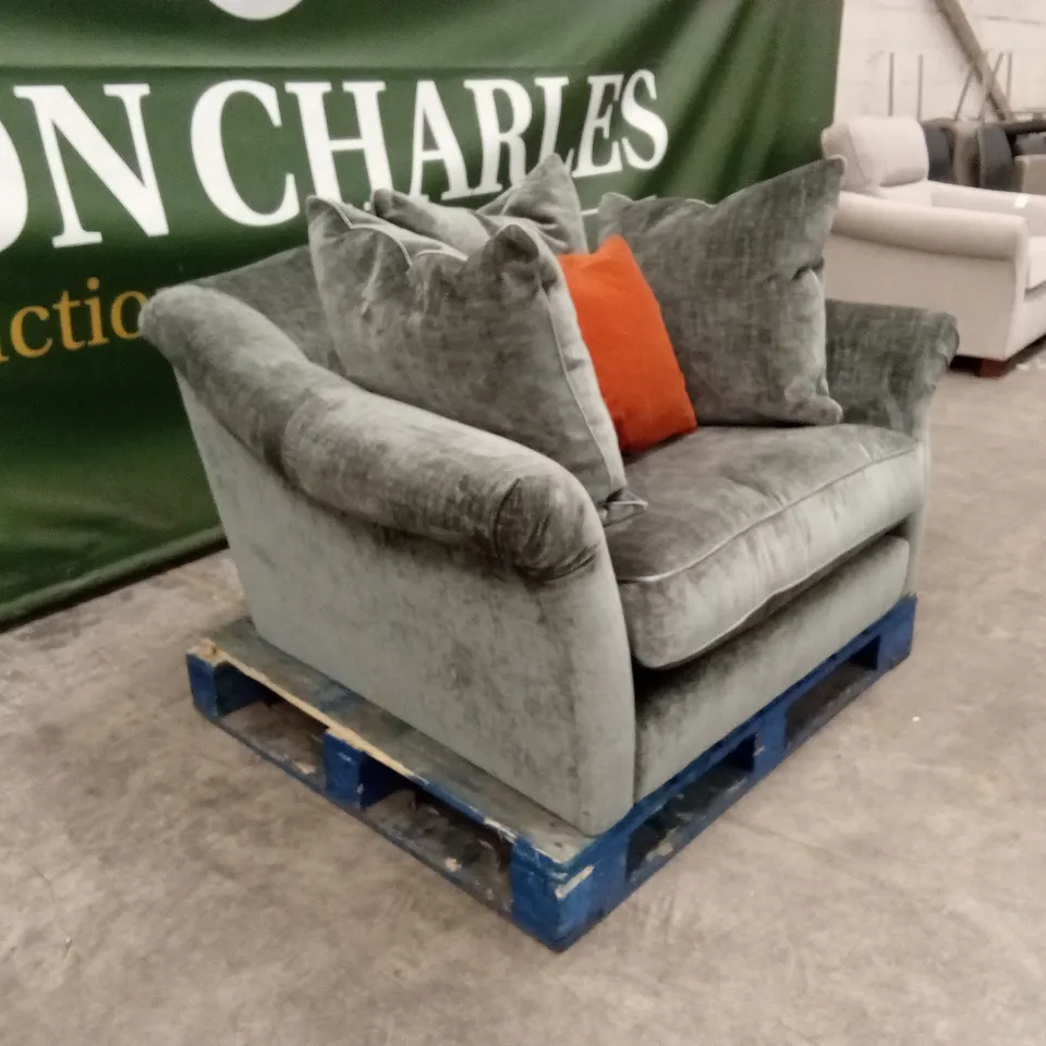 DESIGNER FABRIC LOVE CHAIR WITH SCATTERBACK CUSHIONS