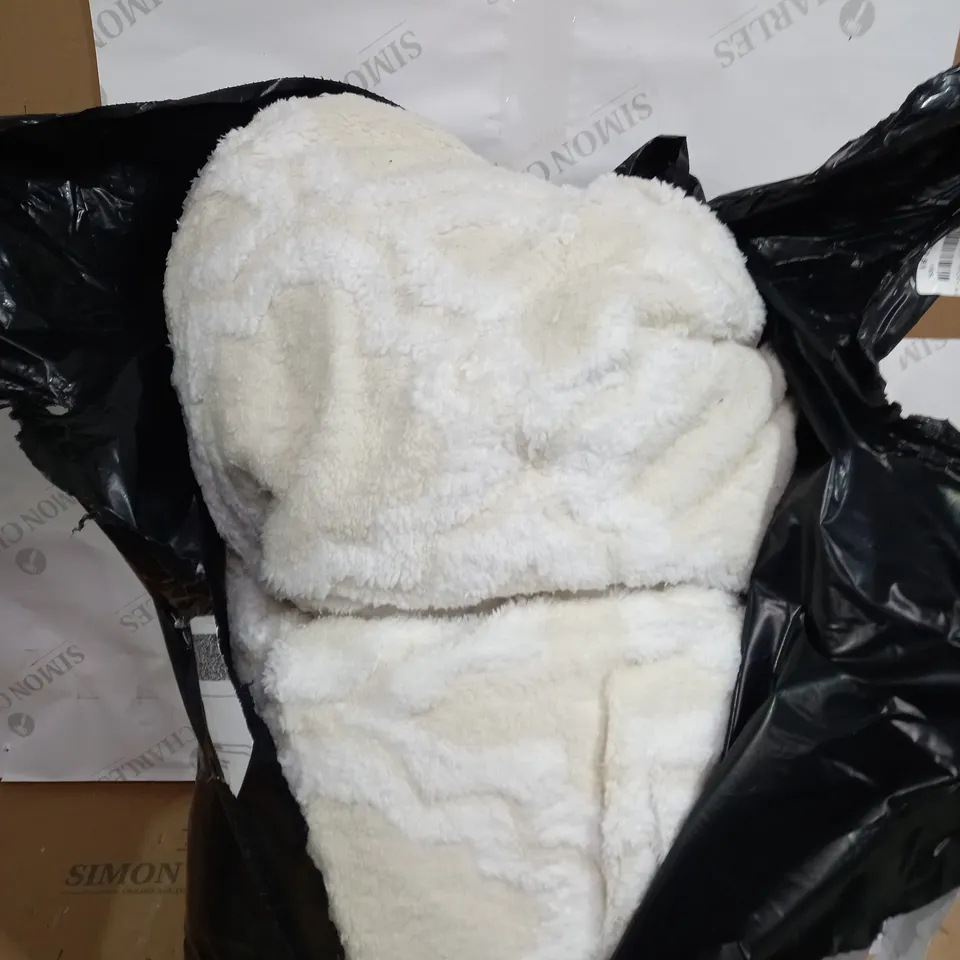 COZEE HOME SHERPA JAQUARD TRELLIS 4 PIECE DUVET SET