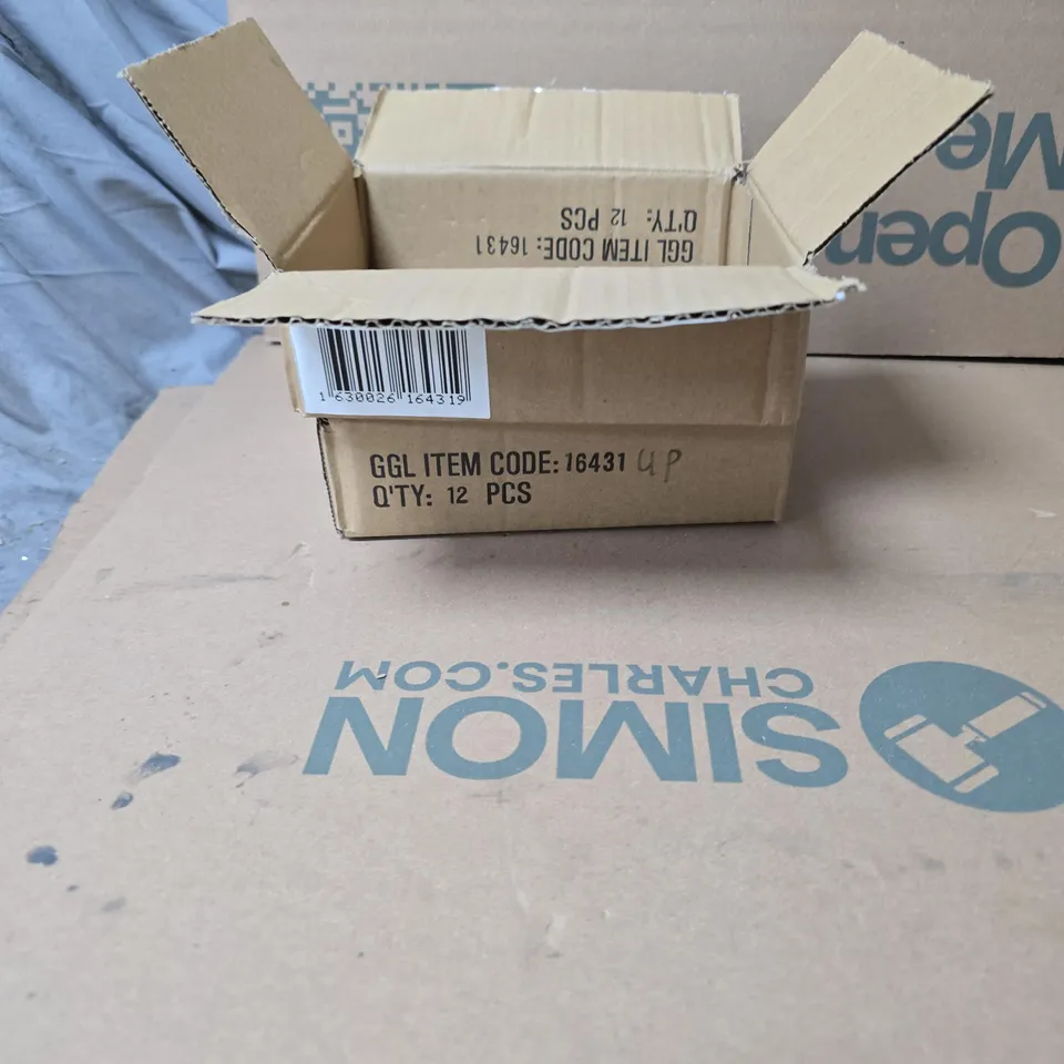 2 BOXES OF ASSORTED GISELA GRAHAM SMALL DECORATIONS 