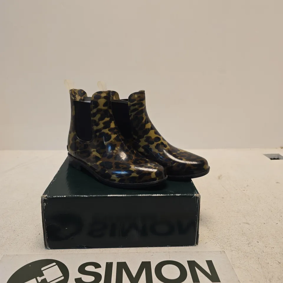 RALPH LAUREN LEOPARD PRINT CHELSEA BOOTS – WOMEN'S UK 5 (EU 38)