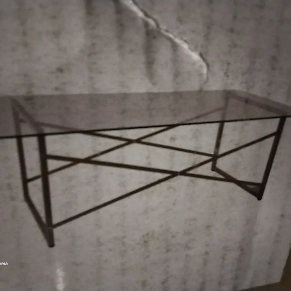 BOXED MAD VISTA GLASS COFFEE TABLE