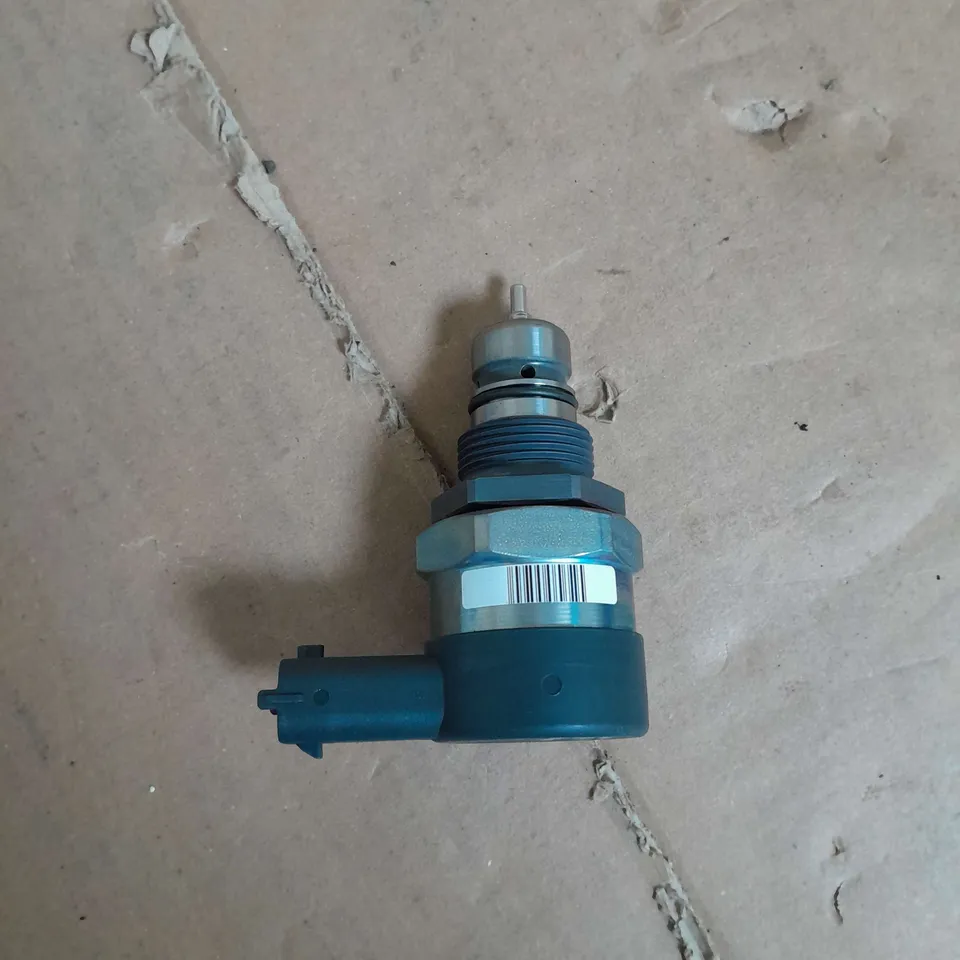 FUEL PRESSURE REGULATOR 