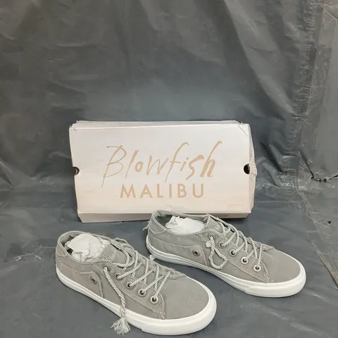 BOXED PAIR OF BLOWFIAH MALIBU MARTINI GREY SNEAKER - SIZE 5