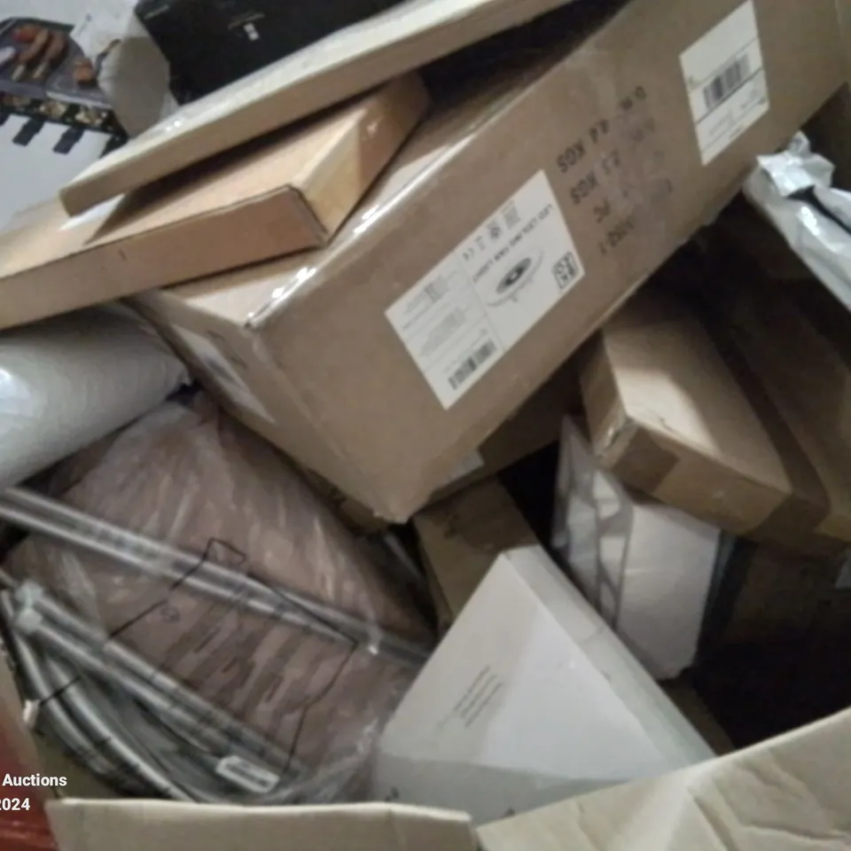 PALLET CONTAINING VARIOUS BOXED MIXED ITEMS TO INCLUDE: CEILING FAN LIGHTS, BBQ GRILL, ARM REST PILLOW ETC.