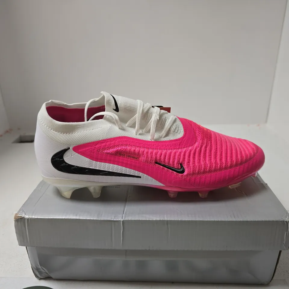 NIKE PHANTOM FOOTBALL BOOT SIZE 10 BOXED