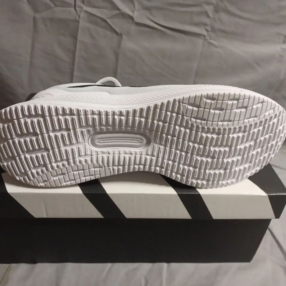 BOXED PAIR OF ADIDAS RUNFALCON 5 J WHITE SNEAKERS –  UK 6