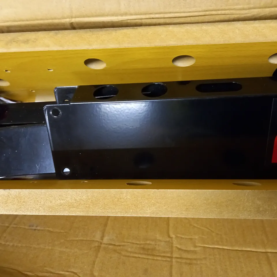DRAPER REDLINE FOLD DOWN WORKBENCH