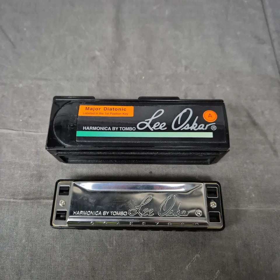 LEE OSKAR HARMONICA BY TOMBO – MAJOR DIATONIC, KEY A, WITH CASE