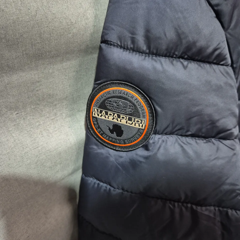 NAPAPIJRI AERONS QUILTED JACKET IN BLACK - SIZE XL