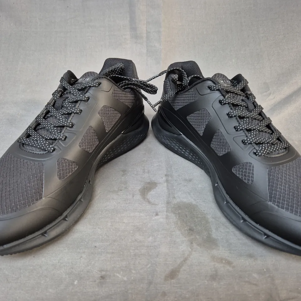 BOXED PAIR OF MCKENZIE MEN'S APOLLO SHOES IN BLACK UK SIZE 10.5