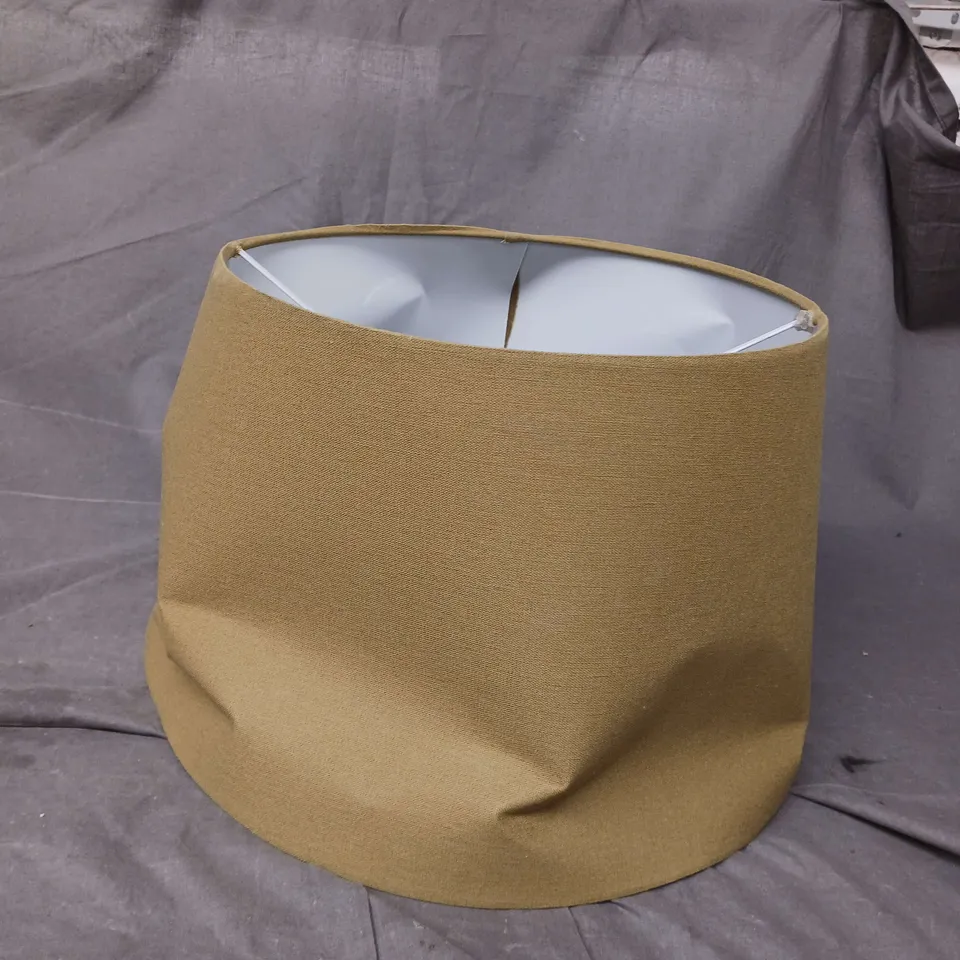 BOXED GREEN LAMP SHADE 