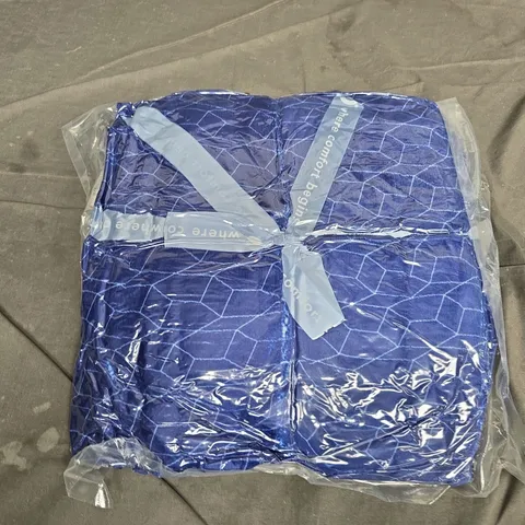 SEALED OODIE OVERSIZED HOODED BLANKET - BLUE